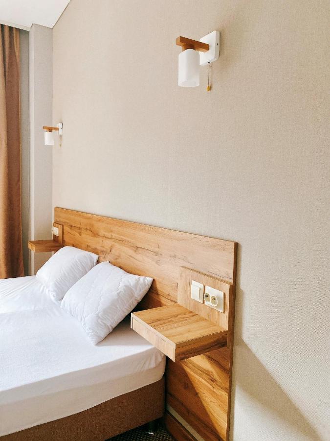 Gloriya Hotel Lidzava Kültér fotó